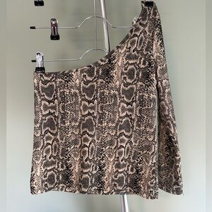 Chic Snake Print One-Shoulder Top